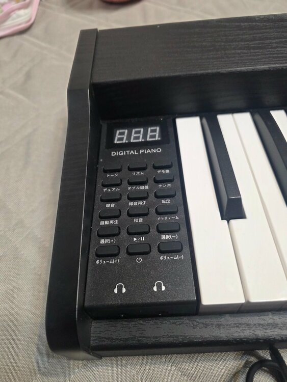 carina-LF130（ピアノ・楽器・PA機材）の商品画像 - 査定依頼日：2026年3月1日 - 最高査定価格：3,000円