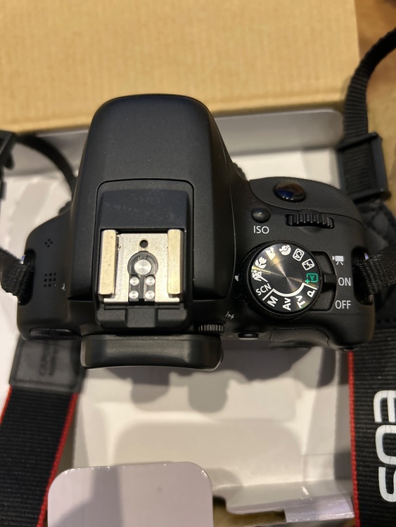 EOS kiss X7 ダブルズームキット（カメラ）の商品画像 - 査定依頼日：2026年1月13日 - 最高査定価格：30,000円