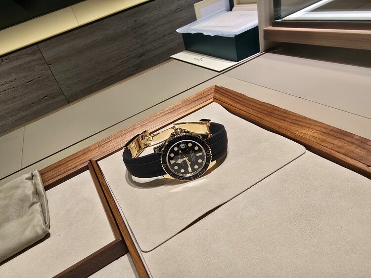 ロレックス ヨットマスター 226658（高級時計）の商品画像 - 査定依頼日：2025年11月12日 - 最高査定価格：5,200,000円