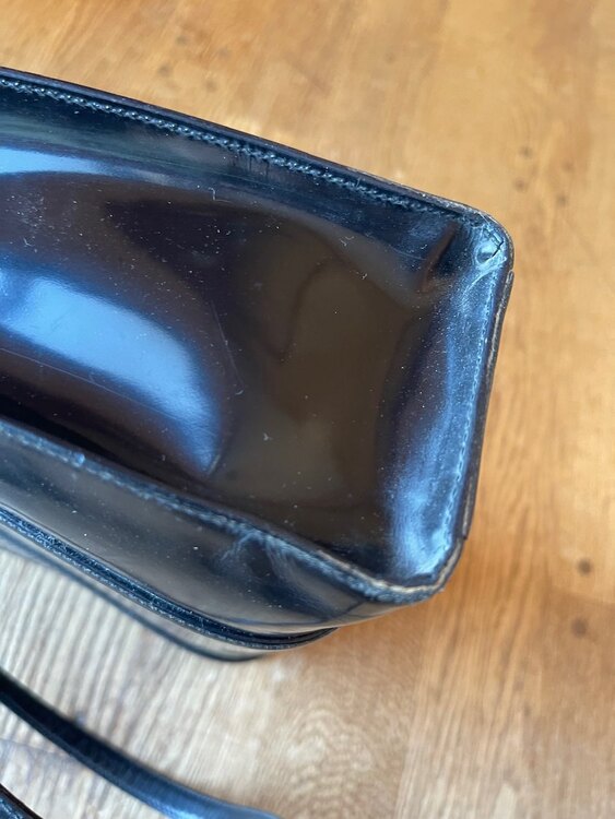 プラダ  （ブランドバッグ）の商品画像 - 査定依頼日：2025年1月8日 - 最高査定価格：8,000円