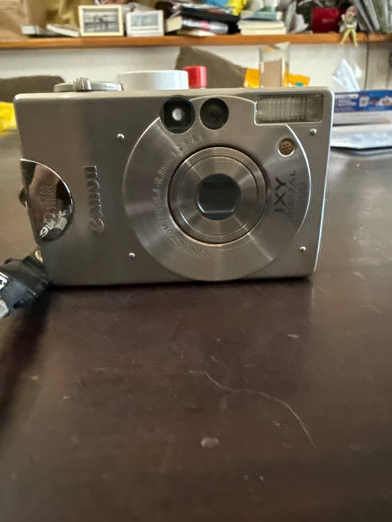 ixy200（カメラ）の商品画像 - 査定依頼日：2026年4月12日 - 最高査定価格：10,000円