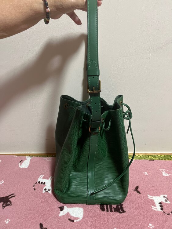 ルイヴィトン エピ （ブランドバッグ）の商品画像 - 査定依頼日：2024年12月29日 - 最高査定価格：20,000円