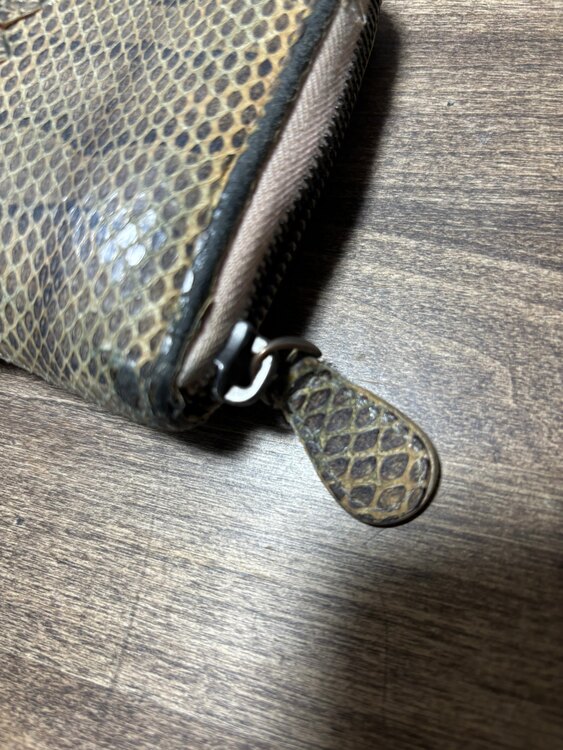 9年前（ブランドバッグ）の商品画像 - 査定依頼日：2025年3月5日 - 最高査定価格：10,000円