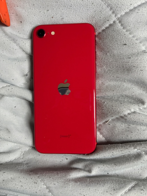 iPhoneSE（スマホ）の商品画像 - 査定依頼日：2026年7月31日 - 最高査定価格：8,000円