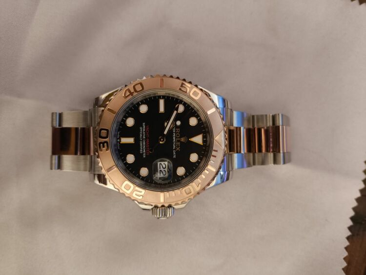 ロレックス ヨットマスター 126621（高級時計）の商品画像 - 査定依頼日：2025年10月22日 - 最高査定価格：2,650,000円