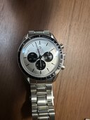 オメガ スピードマスター よろしくお願いします。 ①スピードマスター ②522.30.42.30.04.001 ③外箱　内箱　保証書　全てあり ④2020年 ⑤中古　美品（高級時計）の商品画像 - 査定依頼日：2025年2月27日 - 最高査定価格：1,210,000円