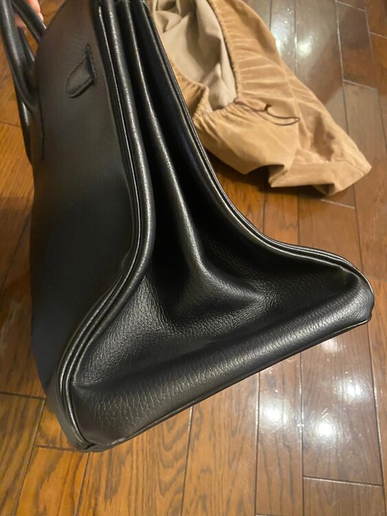 エルメス　バーキン　黒　40（ブランド財布・小物）の商品画像 - 査定依頼日：2024年11月15日 - 最高査定価格：800,000円