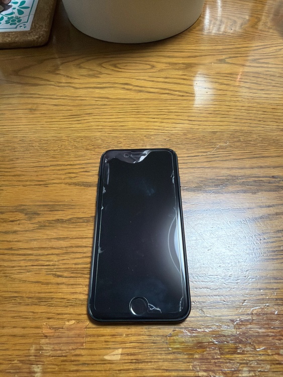 iPhone iPhone SE (第 3 世代) 128GB Softbank（スマホ）の商品画像 - 査定依頼日：2026年8月31日 - 最高査定価格：22,000円