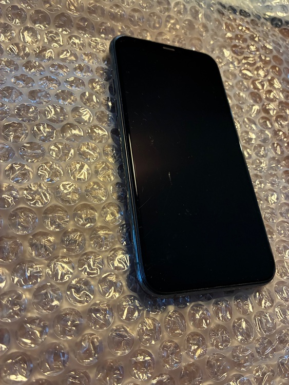 シリアル番号：DNPCH6KBN6Y5（スマホ）の商品画像 - 査定依頼日：2025年10月25日 - 最高査定価格：18,000円