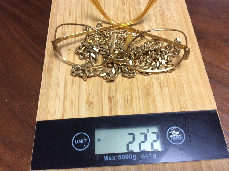 ネックレス、ブレスレット、メガネフレーム（金・貴金属）の商品画像 - 査定依頼日：2025年5月26日 - 最高査定価格：2,200,000円