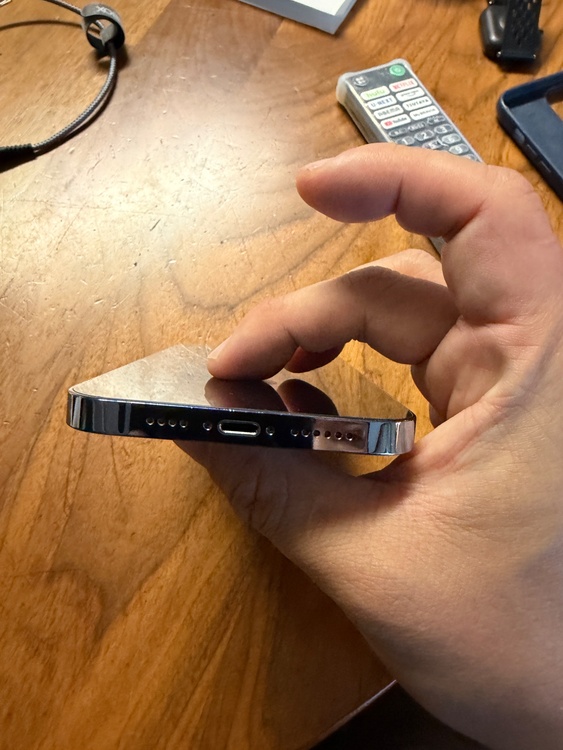 iPhone 13 Pro Max 512GB SIMフリー（スマホ）の商品画像 - 査定依頼日：2026年3月26日 - 最高査定価格：65,000円