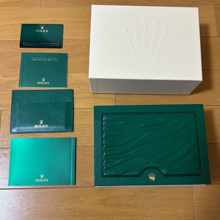 ロレックス GMTマスター 126710bln（高級時計）の商品画像 - 査定依頼日：2025年11月20日 - 最高査定価格：2,600,000円