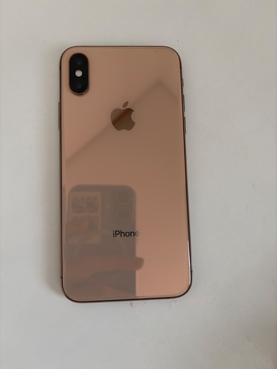 iPhoneXS（スマホ）の商品画像 - 査定依頼日：2026年7月29日 - 最高査定価格：7,500円