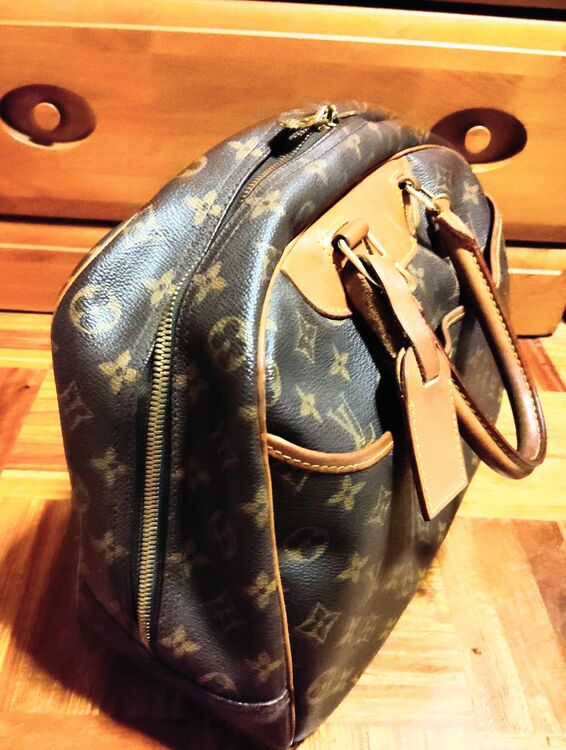 ドーヴィル（古着・ファッション）の商品画像 - 査定依頼日：2025年11月19日 - 最高査定価格：35,000円