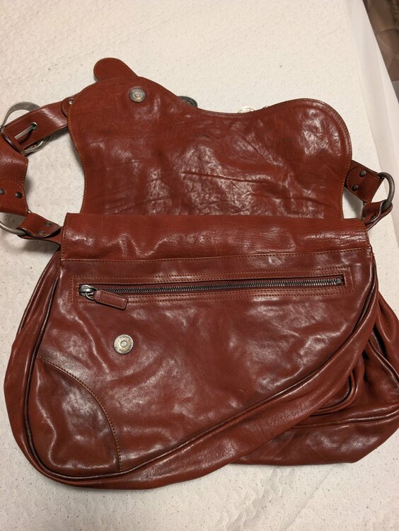 ガウチョ　ワインレッド（ブランドバッグ）の商品画像 - 査定依頼日：2026年4月21日 - 最高査定価格：110,000円