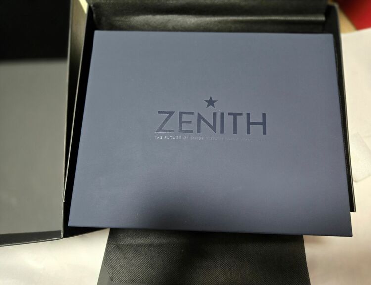 ゼニス クロノマスタースポーツ ウォッチ エルプリメロ Chronomaster（高級時計）の商品画像 - 査定依頼日：2025年9月26日 - 最高査定価格：930,000円