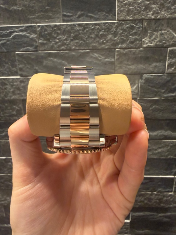 ヨットマスター 40チョコレート（高級時計）の商品画像 - 査定依頼日：2026年2月25日 - 最高査定価格：2,700,000円