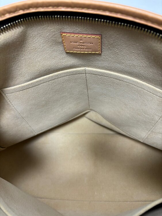 ルイヴィトン モノグラム （ブランドバッグ）の商品画像 - 査定依頼日：2025年5月24日 - 最高査定価格：140,000円