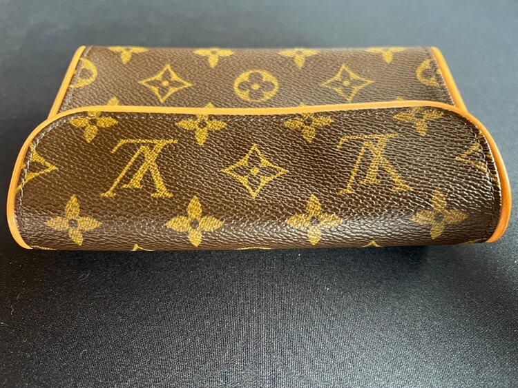 フロランティーヌ（ブランド財布・小物）の商品画像 - 査定依頼日：2025年4月27日 - 最高査定価格：35,000円