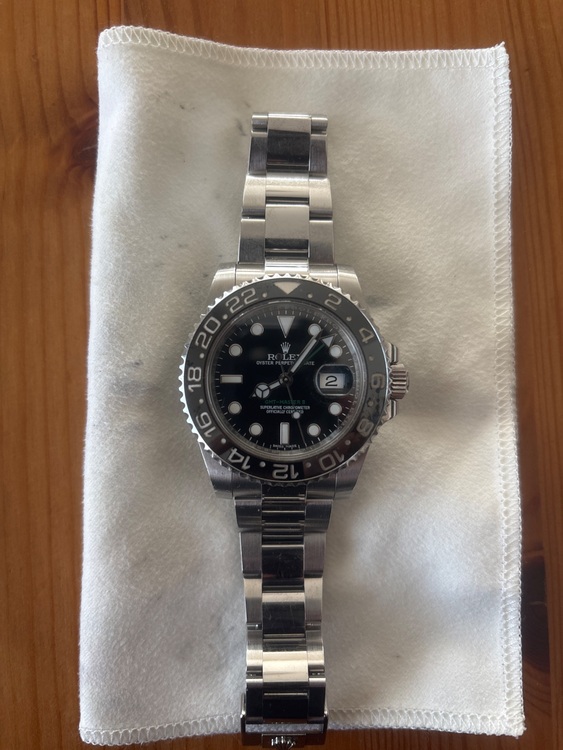 ロレックス GMTマスター 116710Ln（高級時計）の商品画像 - 査定依頼日：2025年11月2日 - 最高査定価格：1,910,000円