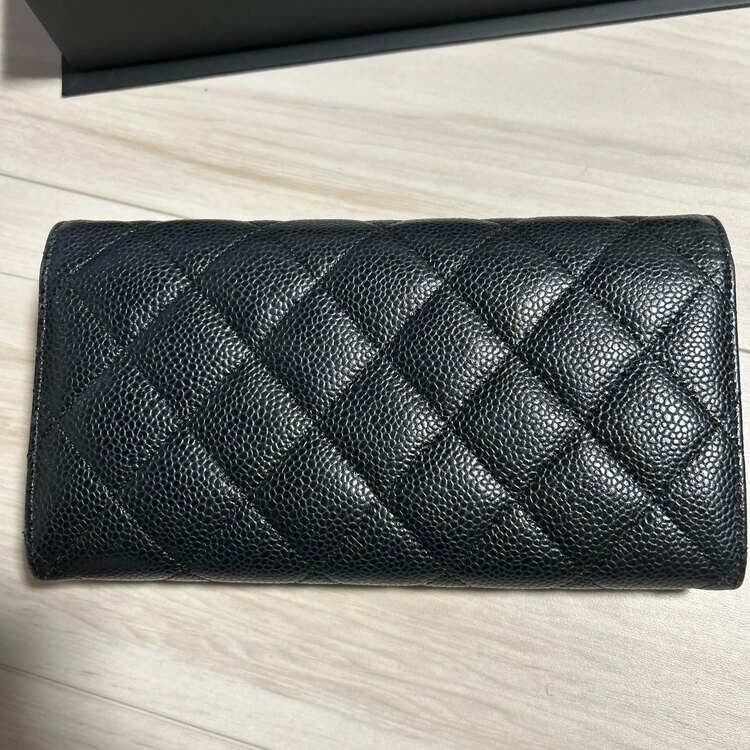 キャビアスキンマトラッセ（ブランド財布・小物）の商品画像 - 査定依頼日：2025年2月4日 - 最高査定価格：30,000円