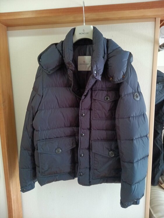 ダウンジャケット　GENIUS（古着・ファッション）の商品画像 - 査定依頼日：2025年12月13日 - 最高査定価格：26,000円