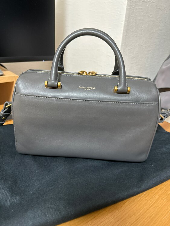 イブサンローラン  （ブランドバッグ）の商品画像 - 査定依頼日：2025年5月12日 - 最高査定価格：56,000円