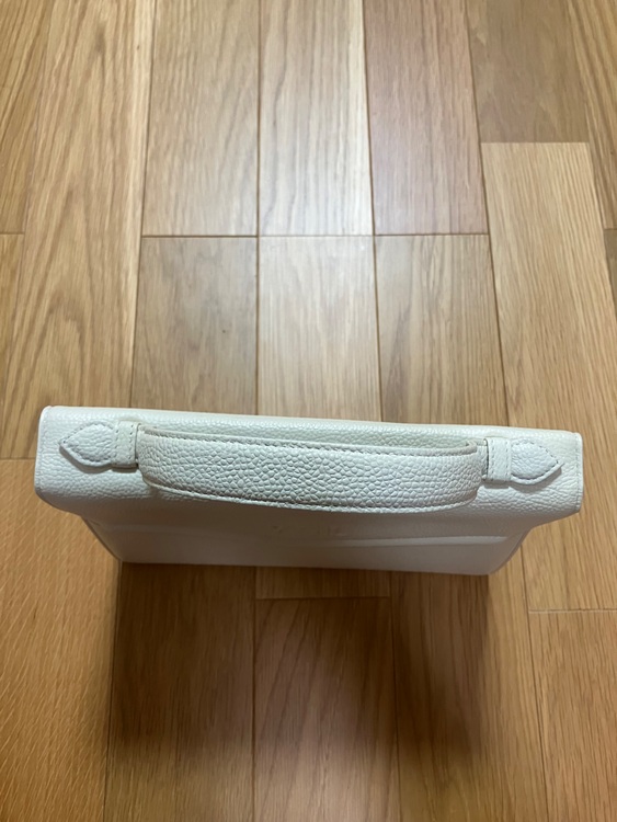 イブサンローラン  （ブランドバッグ）の商品画像 - 査定依頼日：2025年8月12日 - 最高査定価格：14,000円