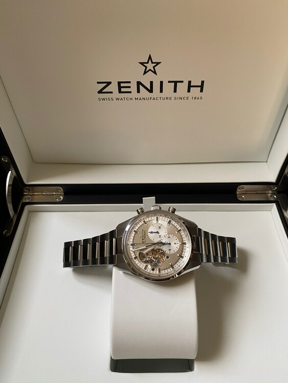 ゼニス エルプリメロ 03.2040.4061/01.M204（高級時計）の商品画像 - 査定依頼日：2024年11月1日 - 最高査定価格：650,000円