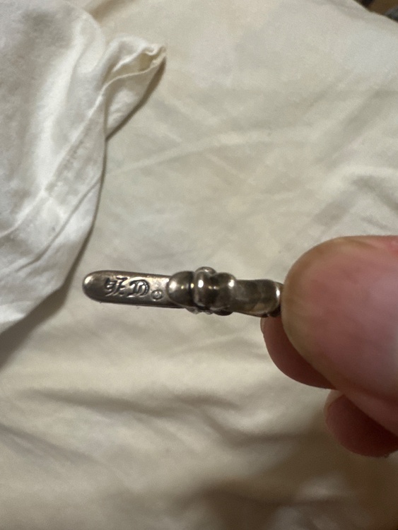 ファットクロス/タイニーファットクロスチャーム（宝石）の商品画像 - 査定依頼日：2026年2月27日 - 最高査定価格：100,000円