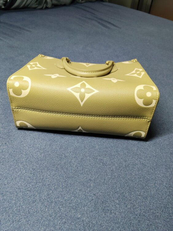 オンザゴーPM モノグラムアンプラント　カーキクレームM46647（ブランドバッグ）の商品画像 - 査定依頼日：2026年1月7日 - 最高査定価格：300,000円