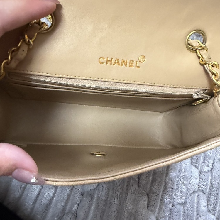 CHANEL ダイアナフラップ（ブランドバッグ）の商品画像 - 査定依頼日：2026年5月26日 - 最高査定価格：600,000円