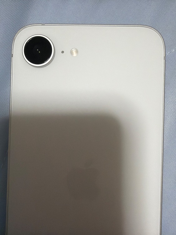 iPhone16e（スマホ）の商品画像 - 査定依頼日：2025年10月26日 - 最高査定価格：57,000円