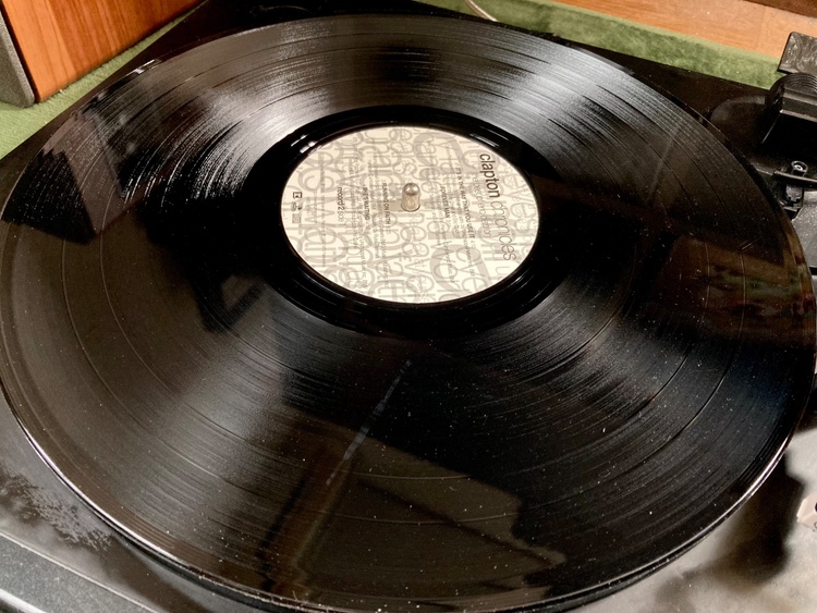 clapton chronicles（レコード）の商品画像 - 査定依頼日：2026年3月25日 - 最高査定価格：100,000円