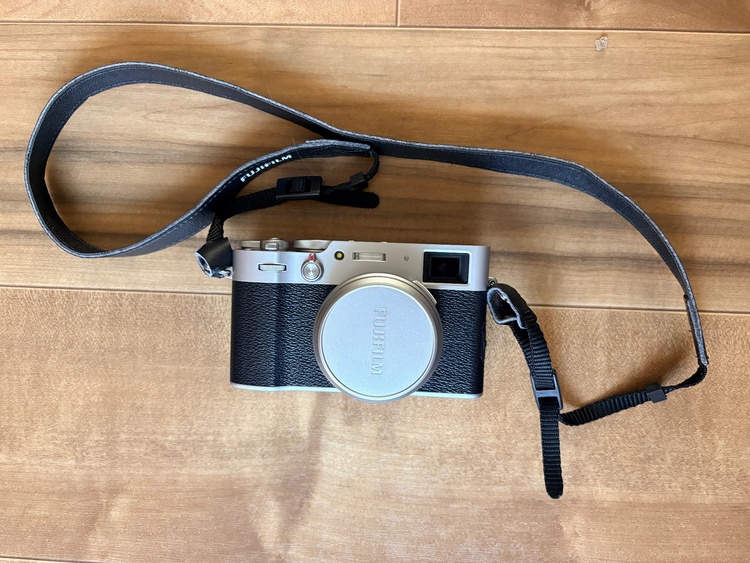 X100Vシルバー（カメラ）の商品画像 - 査定依頼日：2026年8月17日 - 最高査定価格：195,000円