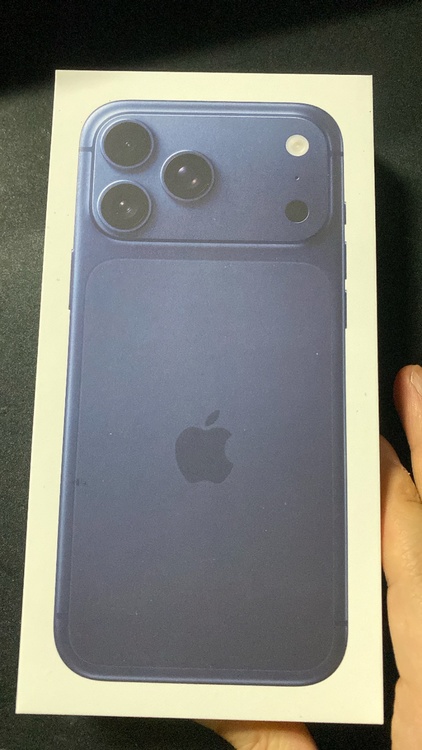 iPhone iPhone 17 Pro Max 256GB SIMフリー（スマホ）の商品画像 - 査定依頼日：2026年9月10日 - 最高査定価格：172,000円