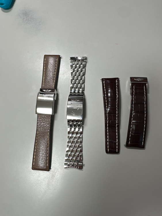 ブライトリング ナビタイマー A044G83N（高級時計）の商品画像 - 査定依頼日：2026年2月17日 - 最高査定価格：750,000円