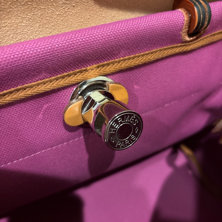 エールバッグジップpm31 ローズパープル（ブランドバッグ）の商品画像 - 査定依頼日：2025年7月19日 - 最高査定価格：270,000円