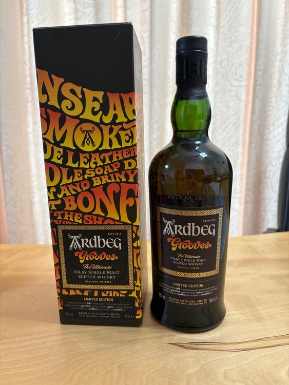 ウイスキー アードベッグ （お酒）の商品画像 - 査定依頼日：2025年8月1日 - 最高査定価格：18,000円