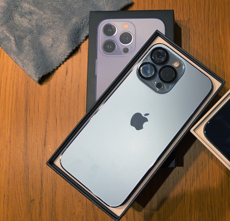 iPhone 13 Pro 256GB SIMフリー（スマホ）の商品画像 - 査定依頼日：2026年1月9日 - 最高査定価格：49,000円