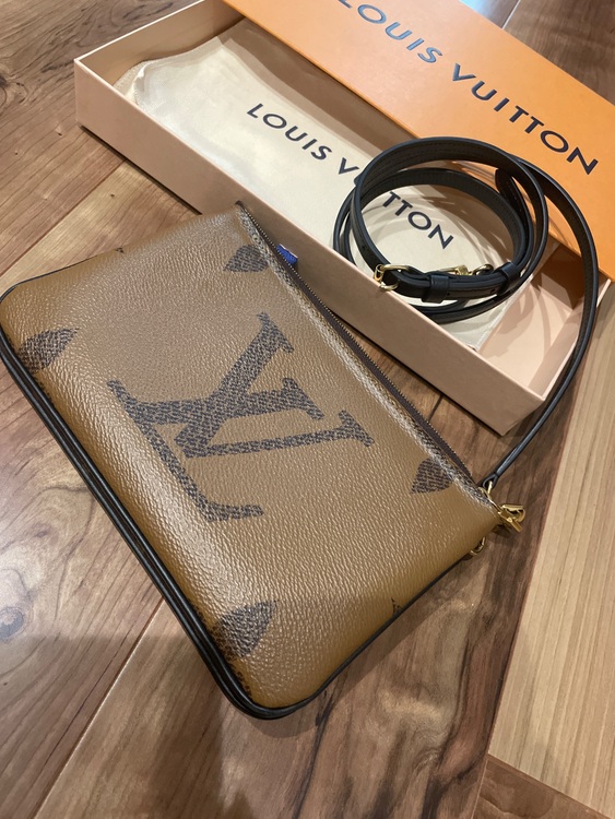 ボディバッグ（ブランドバッグ）の商品画像 - 査定依頼日：2025年10月8日 - 最高査定価格：150,000円