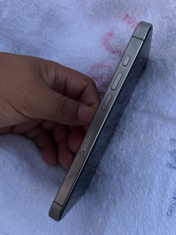 iPhone 15 Pro 256GB SIMフリー（スマホ）の商品画像 - 査定依頼日：2025年6月30日 - 最高査定価格：110,000円