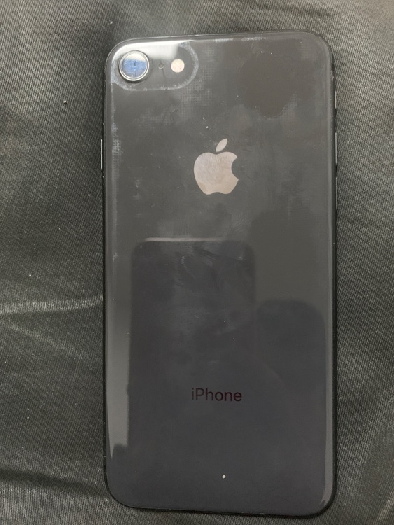 iPhone8（スマホ）の商品画像 - 査定依頼日：2026年1月7日 - 最高査定価格：4,000円