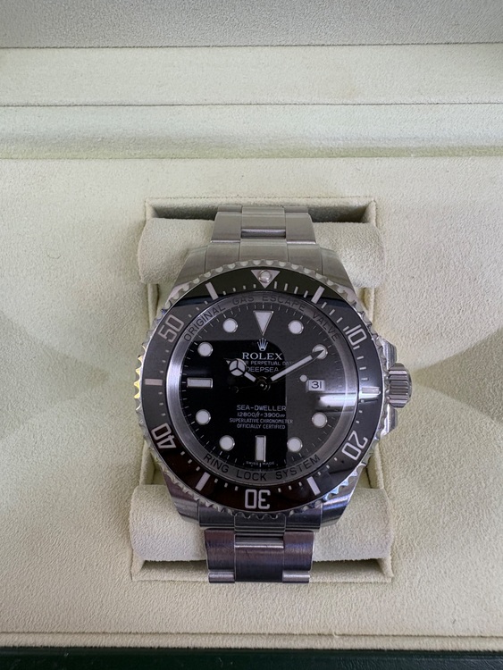 ロレックス シードゥエラー 116660（高級時計）の商品画像 - 査定依頼日：2025年10月8日 - 最高査定価格：1,500,000円
