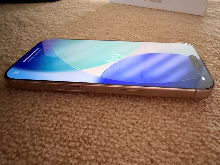 iPhone iPhone 16 Pro 256GB SIMフリー（スマホ）の商品画像 - 査定依頼日：2026年9月28日 - 最高査定価格：124,500円