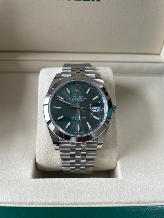 ロレックス デイトジャスト 126300（高級時計）の商品画像 - 査定依頼日：2025年4月11日 - 最高査定価格：1,630,000円