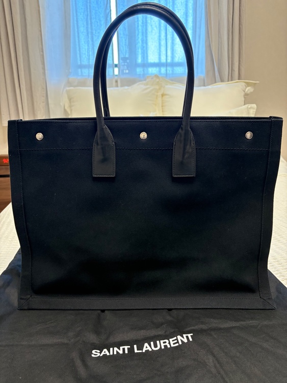 イブサンローラン  （ブランドバッグ）の商品画像 - 査定依頼日：2026年1月11日 - 最高査定価格：70,000円