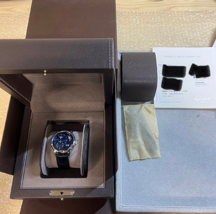 パノマティックルナ　グラスヒュッテオリジナル（高級時計）の商品画像 - 査定依頼日：2025年12月13日 - 最高査定価格：1,600,000円