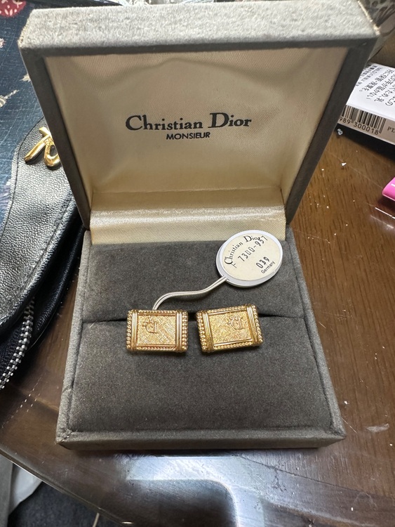 ディオール（ブランド財布・小物）の商品画像 - 査定依頼日：2025年9月10日 - 最高査定価格：2,000円