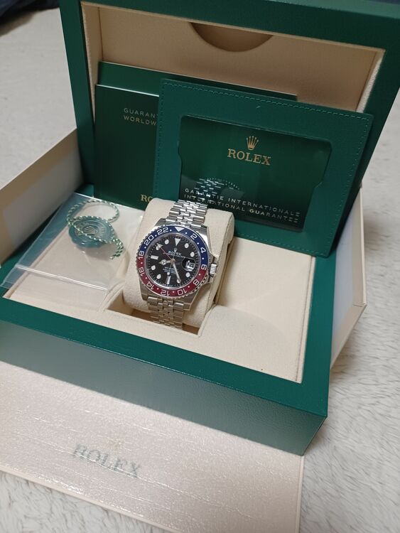 ロレックス GMTマスター 126710bnro（高級時計）の商品画像 - 査定依頼日：2025年6月15日 - 最高査定価格：3,200,000円